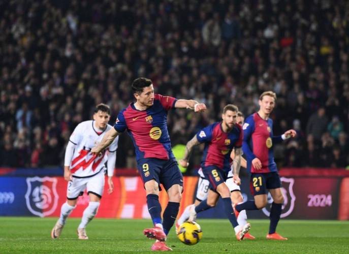 巴萨主场卫冕领跑，马竞客场冲欧冠资格！